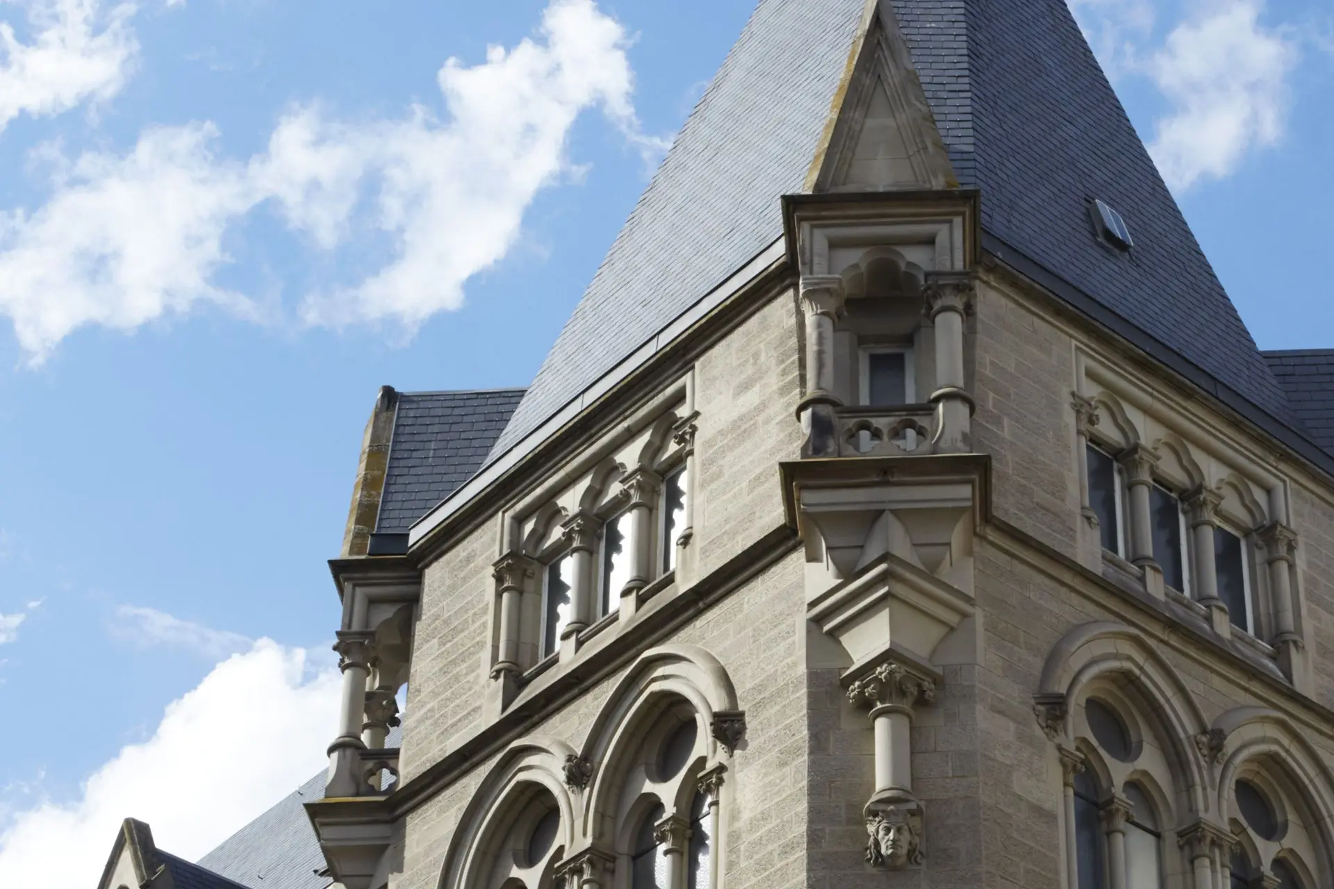 L'Hôtel des Postes 1