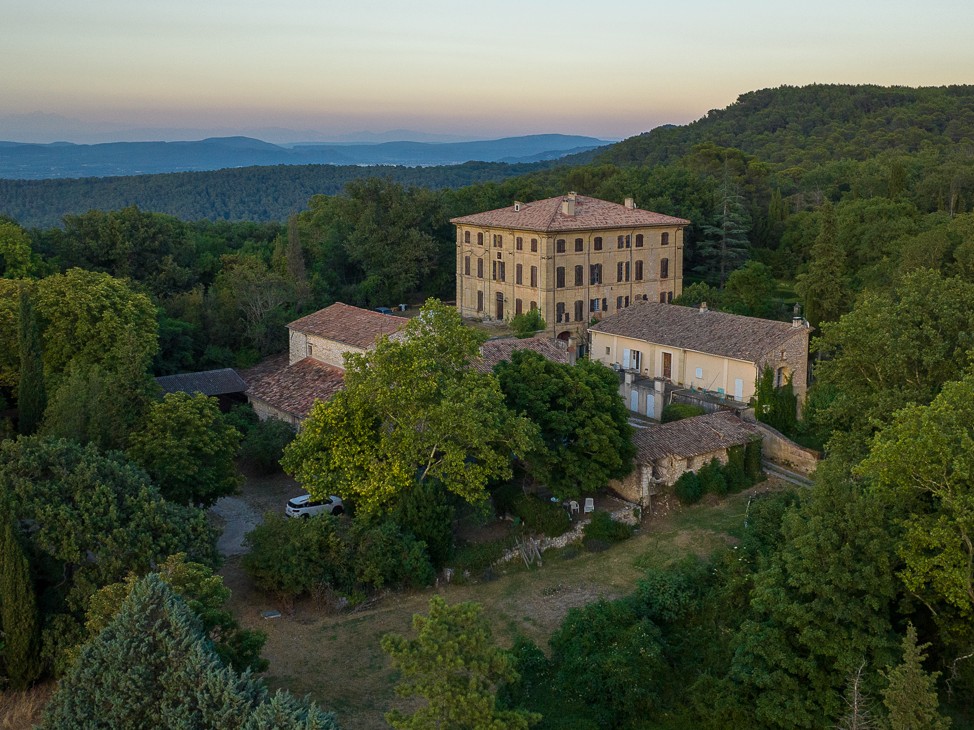 UN DOMAINE D'EXCEPTION ENTRE PATRIMOINE ET ART DE VIVRE PROVEN&Ccedil;AL